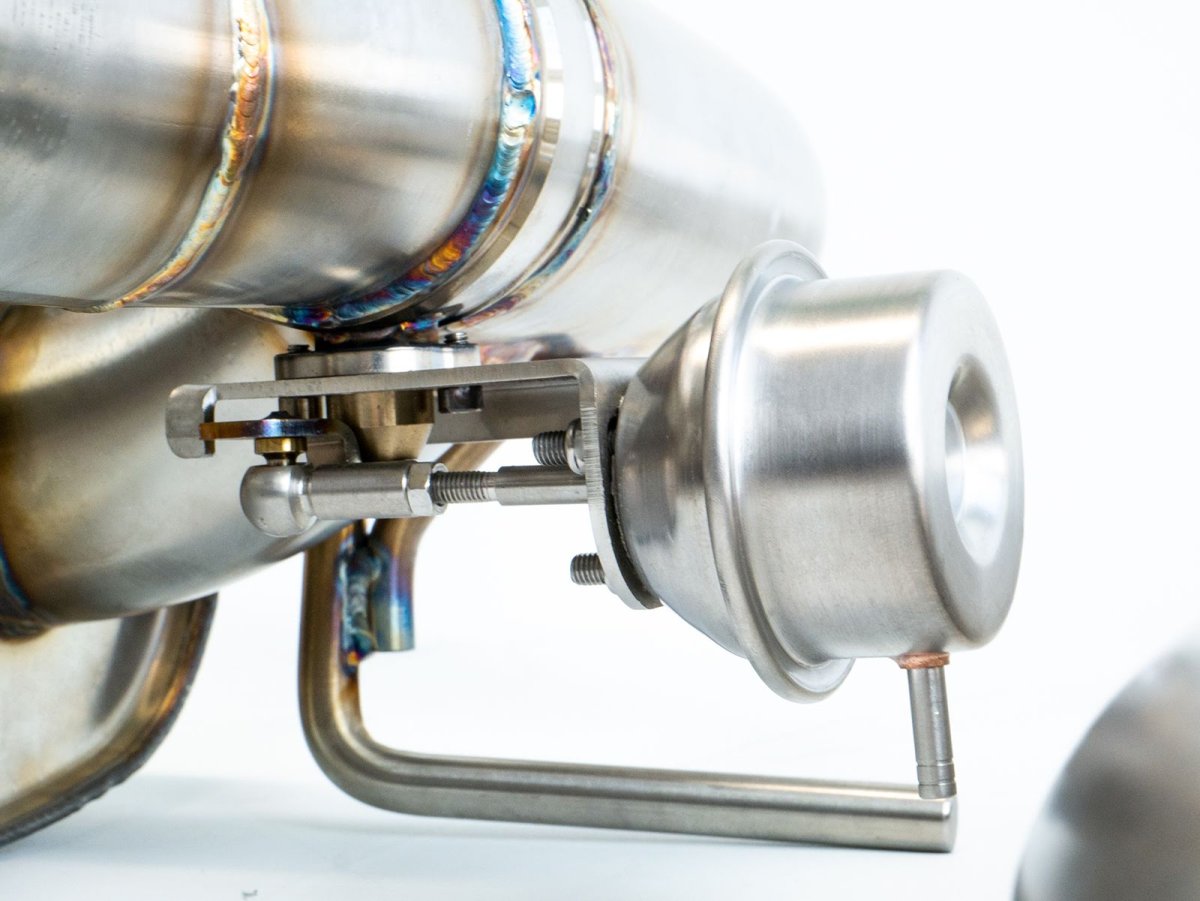 EGO-X Abgasanlage 2,75" für BMW M3 F80 und M4 F82