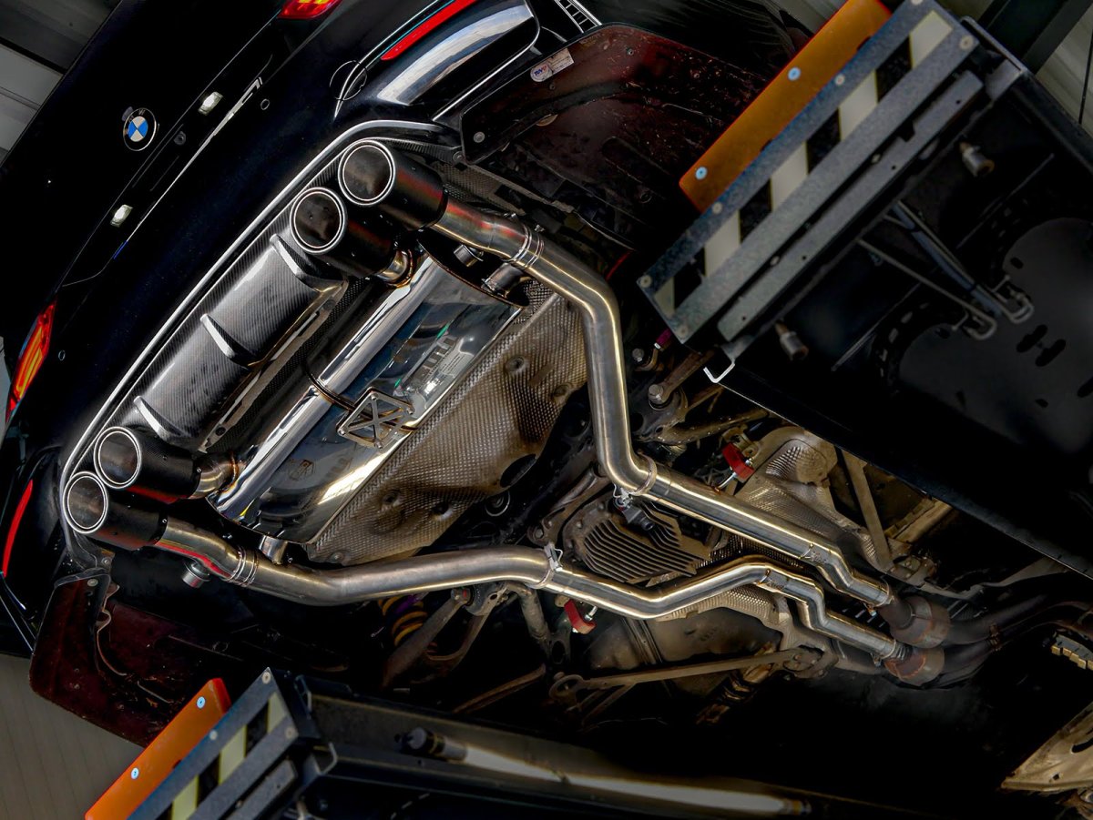 EGO-X Abgasanlage 2,75" für BMW M3 F80 und M4 F82