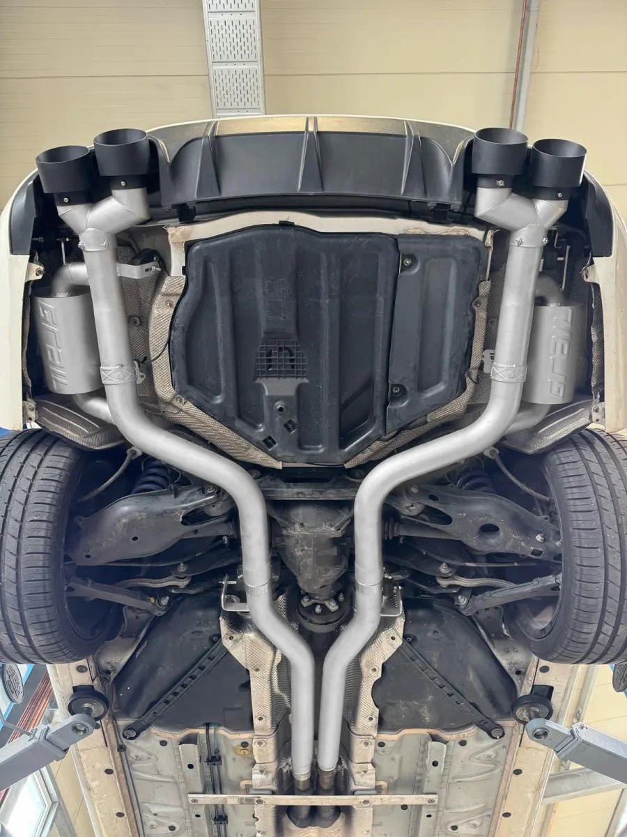 Grail Abgasanlage Mercedes C63 AMG 204