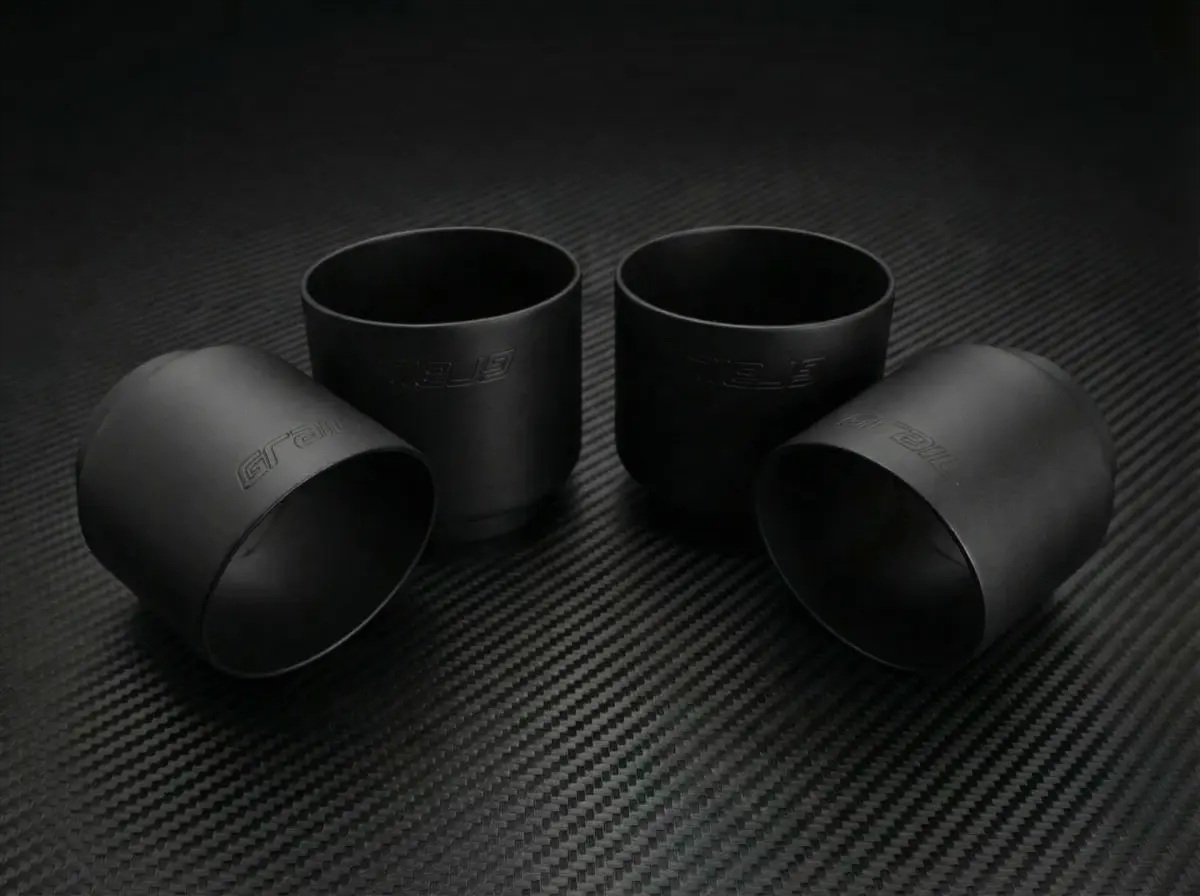 Schwarze Endrohre +550